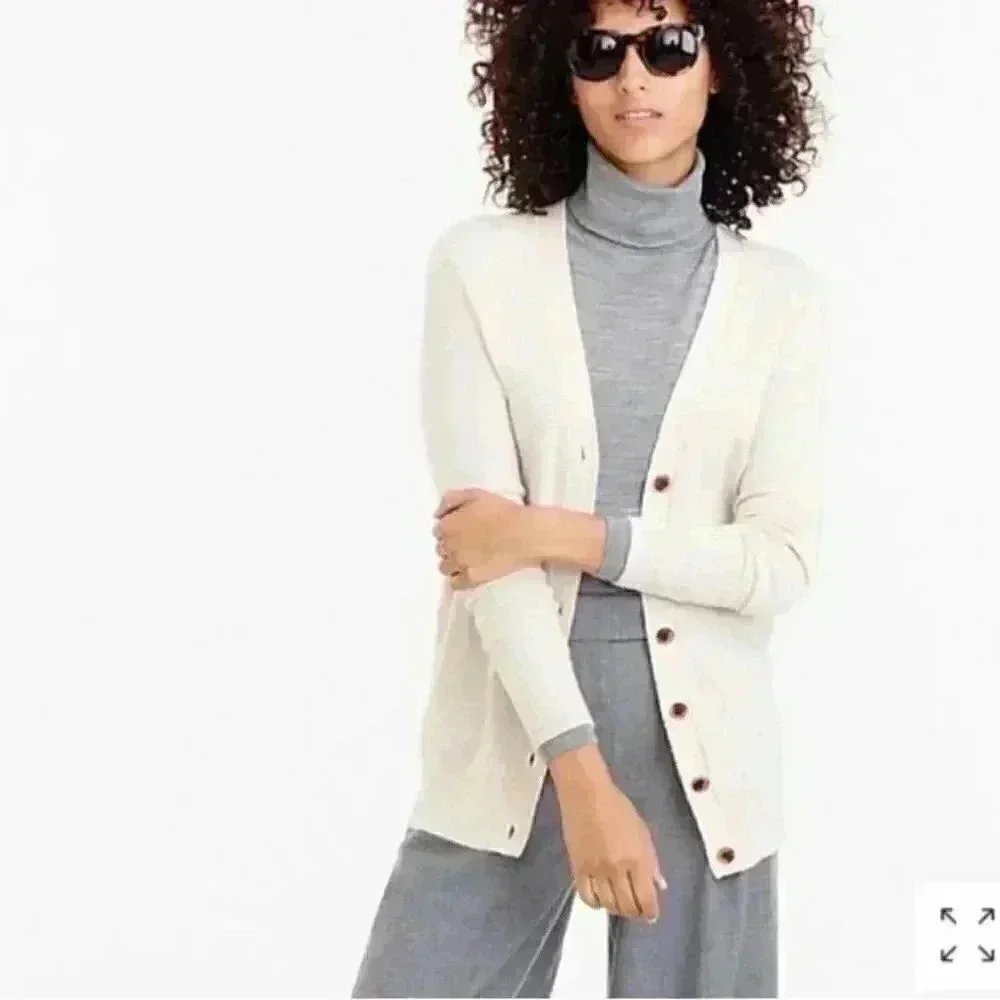J. Crew E1278  cashmere V-neck Cardigan cream light tan long sleeve sweater xs